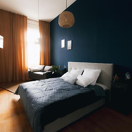 Central Blue Charm Arad Exterior photo